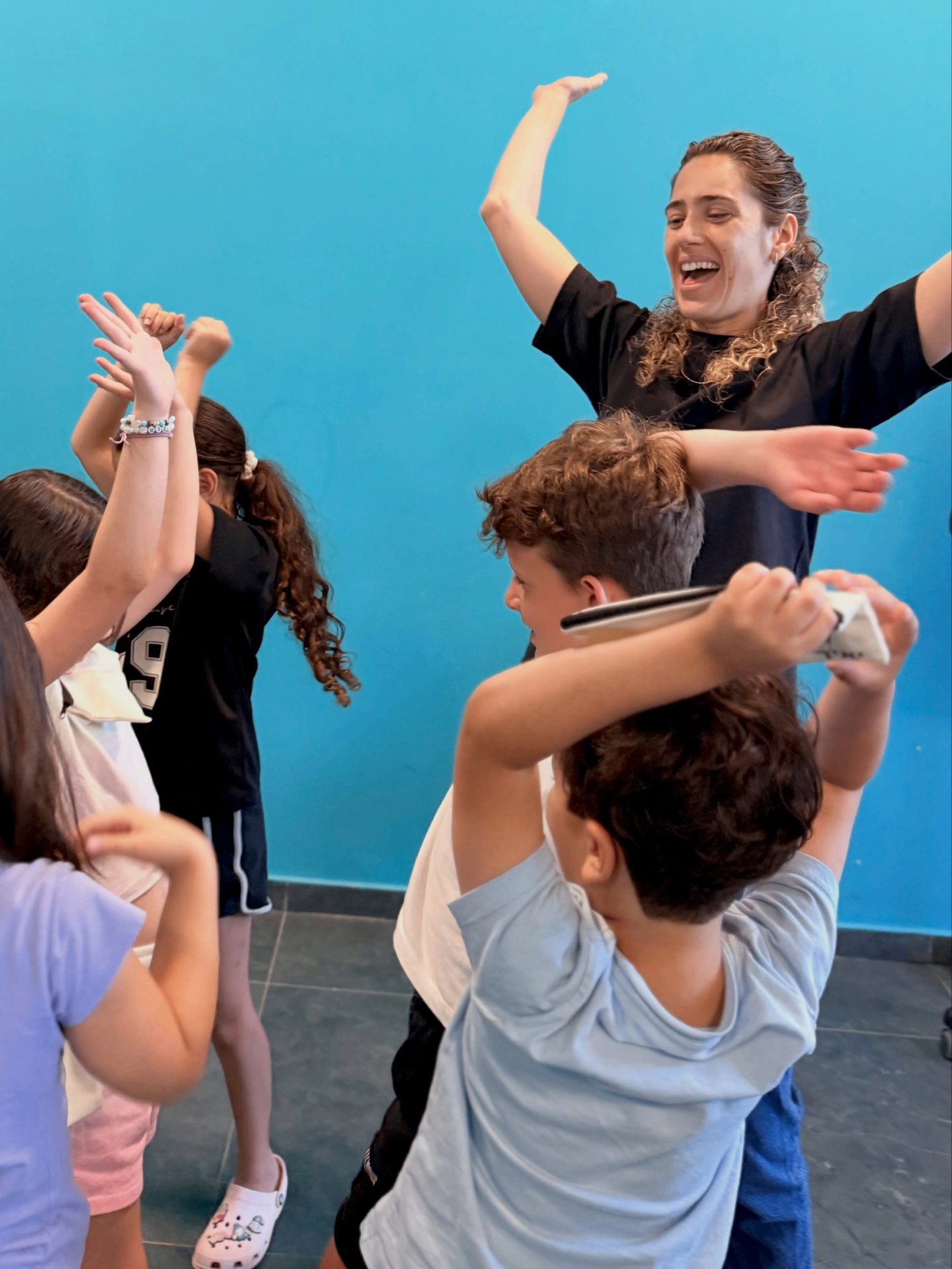 ילדים בפעילות קבוצתית לפיתוח מיומנויות חברתיות – צומחים ביחד, הרצליה 3